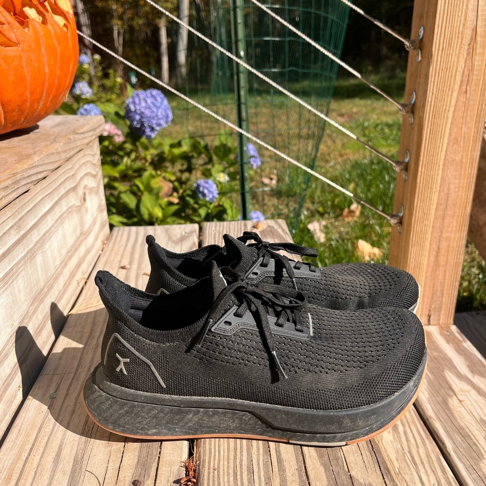 Flux Footwear runners